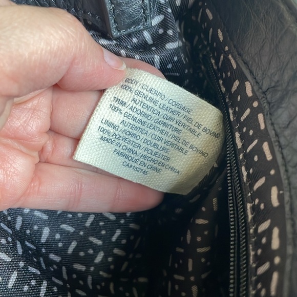 Lucky Brand black genuine leather crossbody bag - Picture 9 of 13